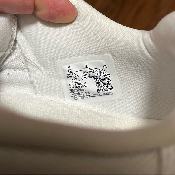 Jordan 11 “Pure Violet” - Picture 6 of 6